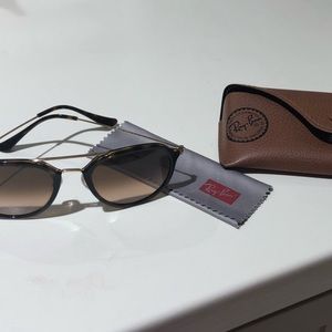 Ray Ban Sunglasses style Rb4298